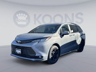 New 2026 Toyota Sienna XLE Woodland Edition
