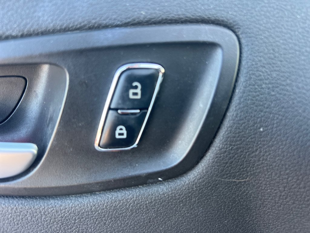 Used 2016 Ford C-MAX SEL w/ Equipment Group 302A FWD image 27