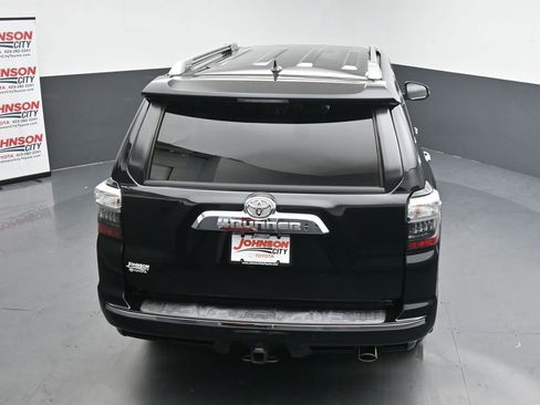 Used 2018 Toyota 4Runner Limited AWD/4WD image 31