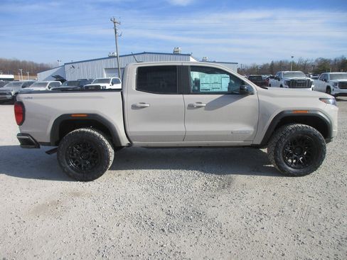 New 2026 GMC Canyon Elevation w/ Convenience Package image 3