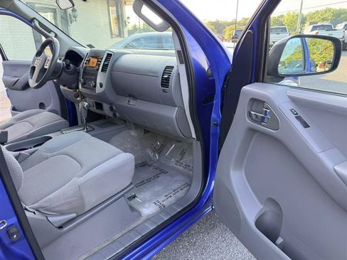 Used 2014 Nissan Frontier SV RWD image 11