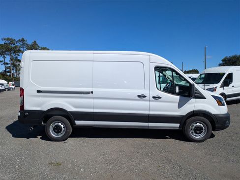 New 2026 Ford Transit 250 148 Medium Roof w/ Load Area Protection Package image 2