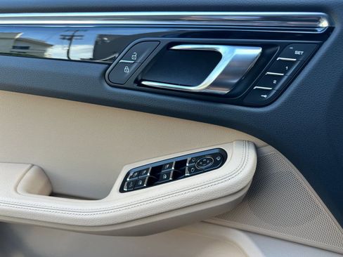New 2026 Porsche Macan image 12