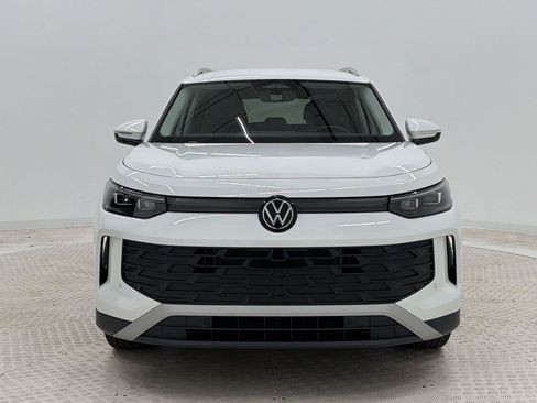 Used 2026 Volkswagen Tiguan SE FWD image 6