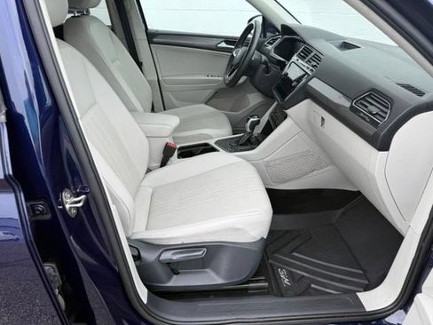 Used 2023 Volkswagen Tiguan SE FWD image 18