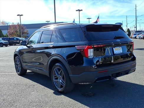 Used 2025 Ford Explorer ST-Line w/ ST-Line Street Pack image 5