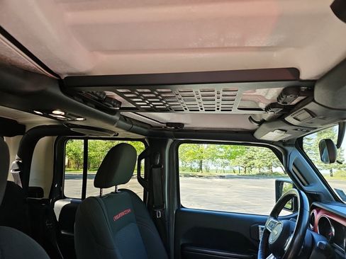 Used 2020 Jeep Gladiator Rubicon w/ LED Lighting Group AWD/4WD image 13