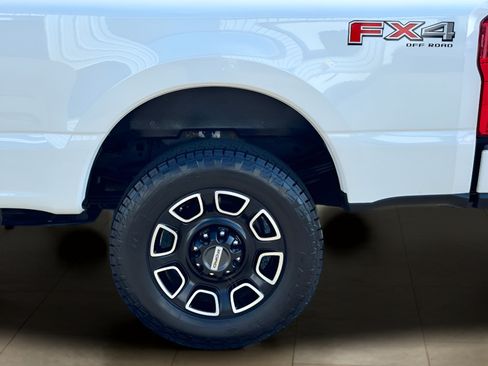 Used 2024 Ford F350 Platinum w/ FX4 Off-Road Package AWD/4WD image 38
