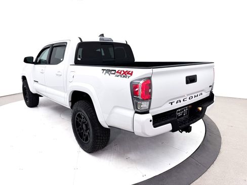 Used 2020 Toyota Tacoma TRD Sport w/ Technology Package AWD/4WD image 11