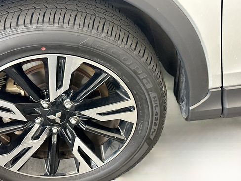 Used 2025 Mitsubishi Outlander Sport ES AWD/4WD image 35