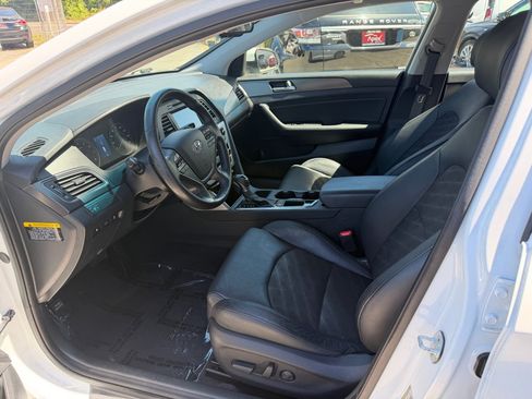 Used 2016 Hyundai Sonata Sport w/ Option Group 1V FWD image 9