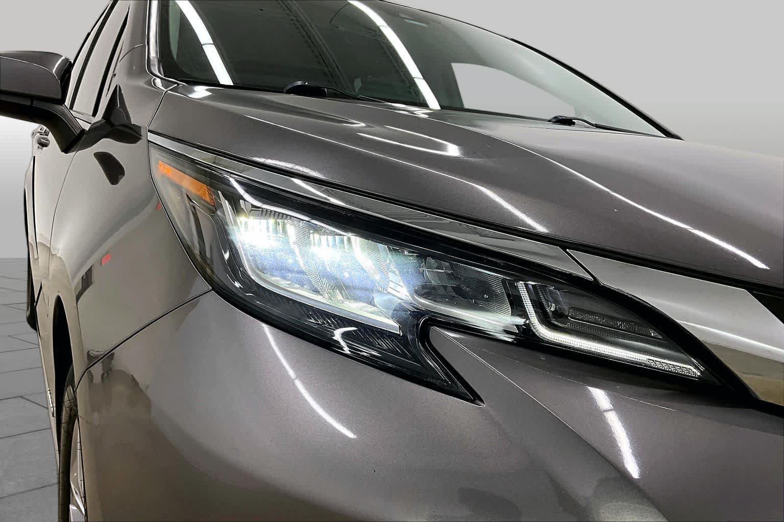 Used 2021 Toyota Sienna LE FWD image 27