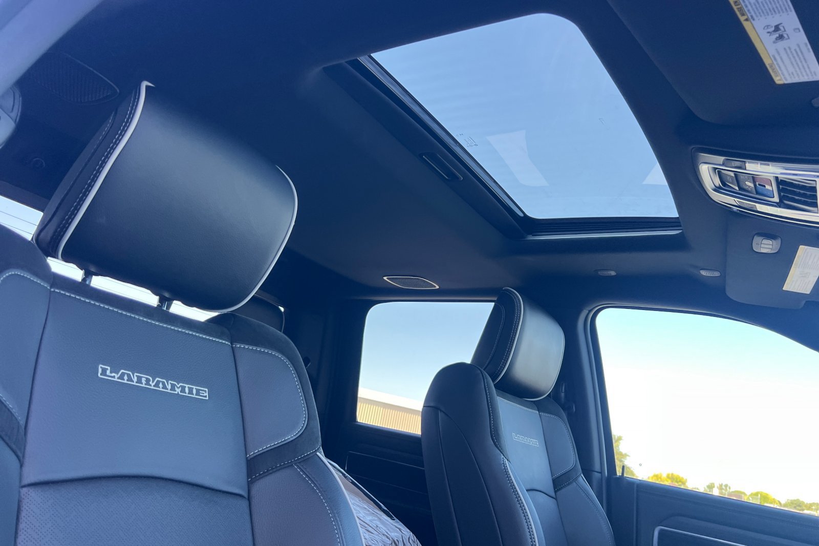 New 2026 RAM 3500 Laramie AWD/4WD image 19