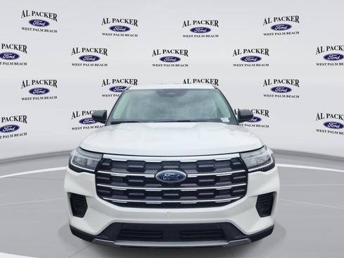 New 2026 Ford Explorer Active RWD image 8