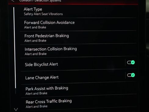 Used 2025 GMC Yukon AT4 Ultimate w/ LPO, Floor Liner Package AWD/4WD image 31