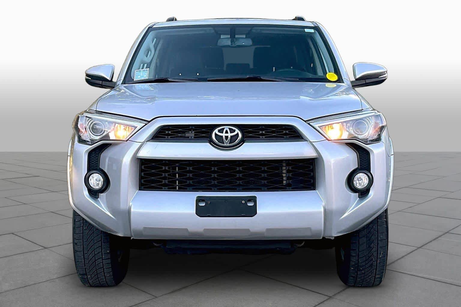 Used 2019 Toyota 4Runner SR5 Premium AWD/4WD image 3