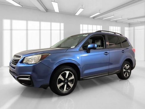 Used 2018 Subaru Forester 2.5i Premium AWD/4WD image 2