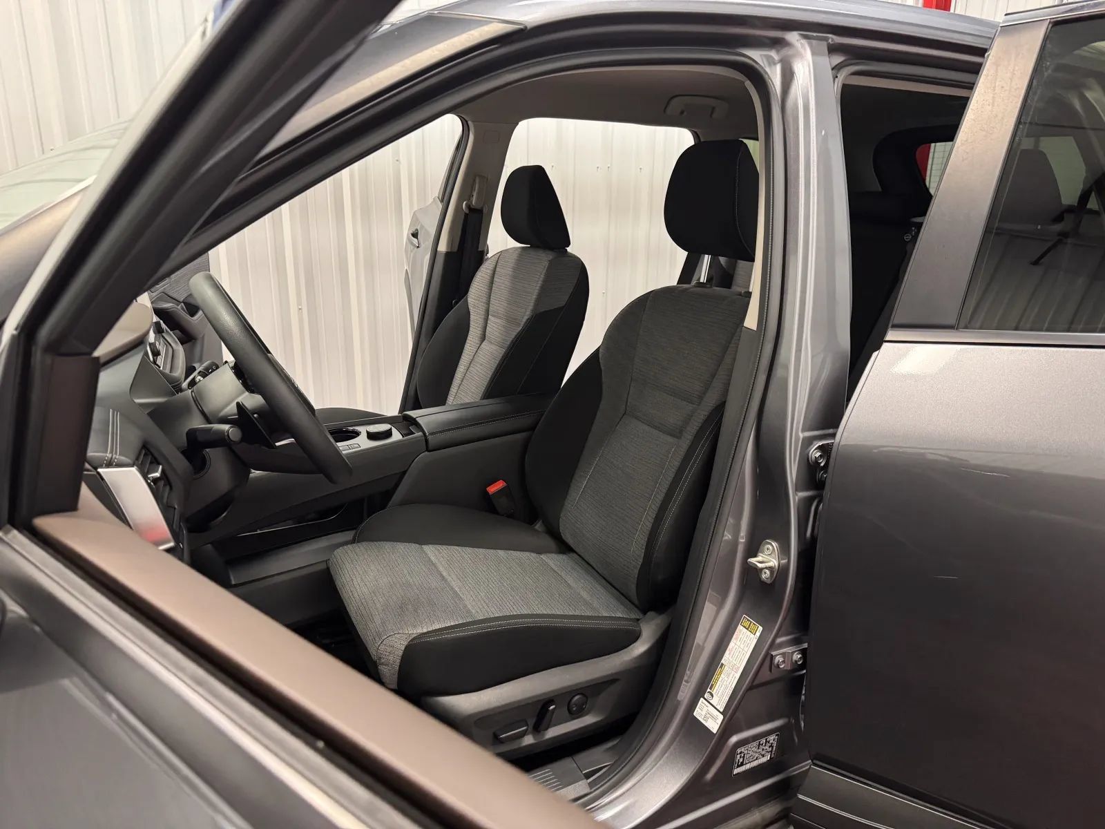 Used 2023 Nissan Rogue SV AWD/4WD image 33