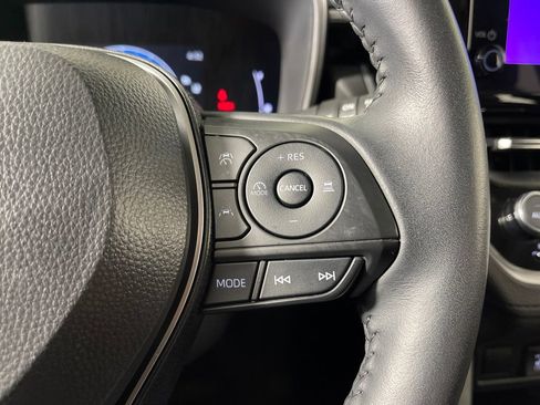 Certified 2024 Toyota Corolla Cross XLE w/ Convenience Package image 26