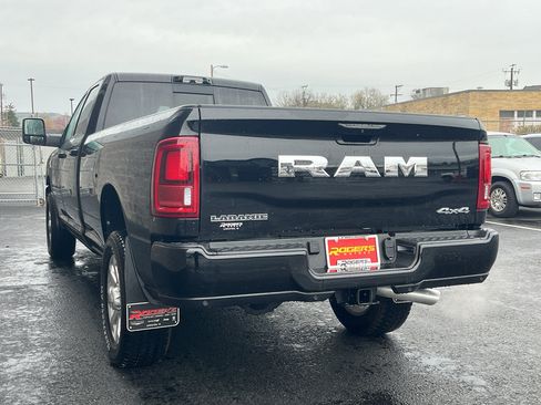New 2025 RAM 2500 Laramie AWD/4WD image 8