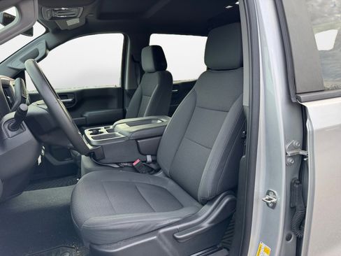 Used 2020 Chevrolet Silverado 1500 Custom w/ Custom Value Package image 9