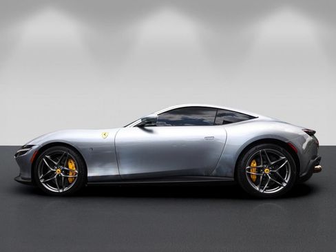 Certified 2022 Ferrari Roma RWD image 6