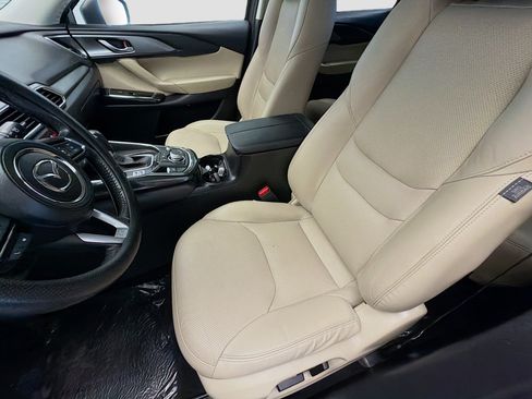 Used 2019 MAZDA CX-9 Touring FWD image 11