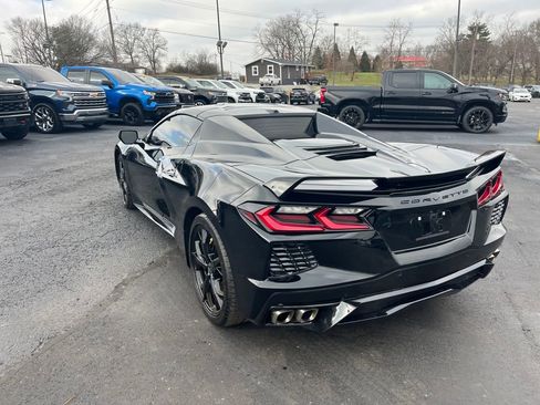 Used 2021 Chevrolet Corvette Stingray Premium Conv w/ Z51 Performance Package image 3