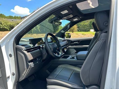 Used 2025 GMC Sierra EV Denali AWD/4WD image 39