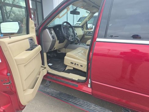 Used 2017 Ford Expedition Limited w/ Equipment Group 301A image 9