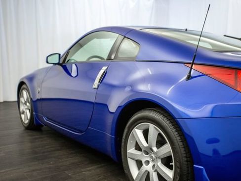 Used 2005 Nissan 350Z Coupe w/ (N93) Cargo Convenience Pkg RWD image 26