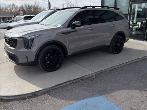 Certified 2025 Kia Sorento SX image 2
