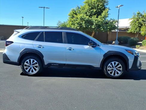 Certified 2025 Subaru Outback Premium w/ Popular Package #1A image 7