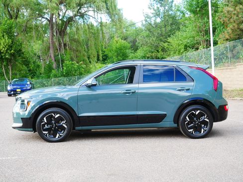 Used 2023 Kia Niro Wind w/ Wind Preserve Package FWD image 4