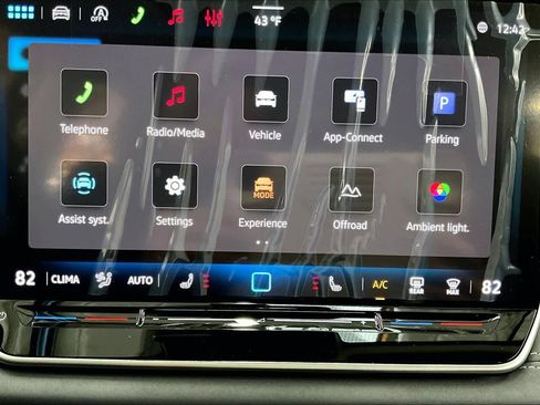 New 2026 Volkswagen Tiguan SE image 22