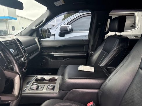 Used 2019 Ford Expedition Max XLT w/ Equipment Group 202A AWD/4WD image 3