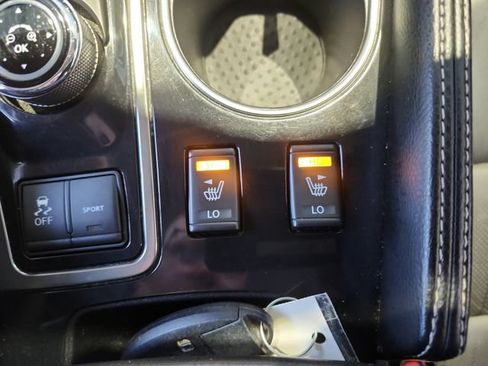 Used 2019 Nissan Maxima 3.5 SV w/ Floor Mat Group FWD image 16