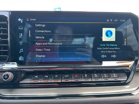 Used 2024 Chevrolet Silverado 1500 ZR2 w/ Technology Package image 48