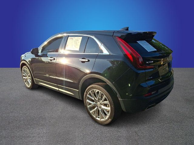 Used 2021 Cadillac XT4 Luxury w/ Cold Weather Package AWD/4WD image 6