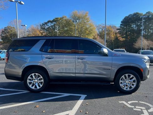 Used 2022 Chevrolet Tahoe Z71 w/ Luxury Package image 3