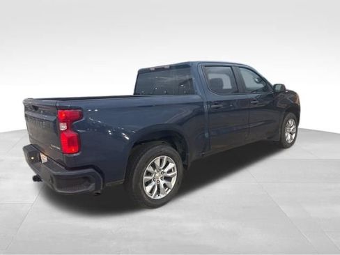 Used 2023 Chevrolet Silverado 1500 Custom image 3