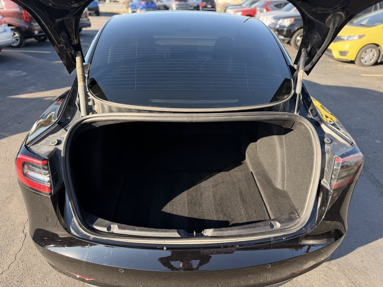 Used 2022 Tesla Model 3 Long Range AWD/4WD image 32