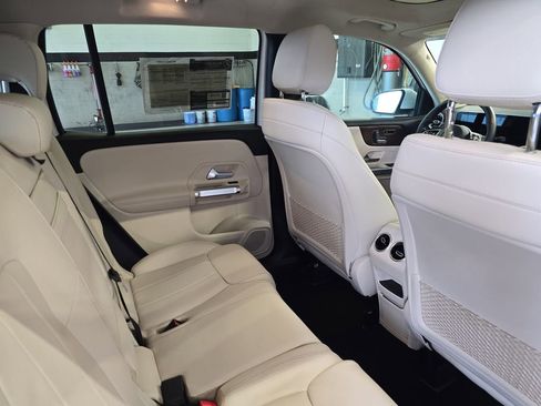 Used 2021 Mercedes-Benz GLB 250 image 13