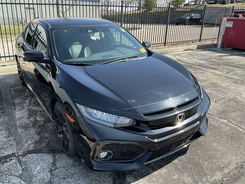 Used 2017 Honda Civic Sport Touring image 3