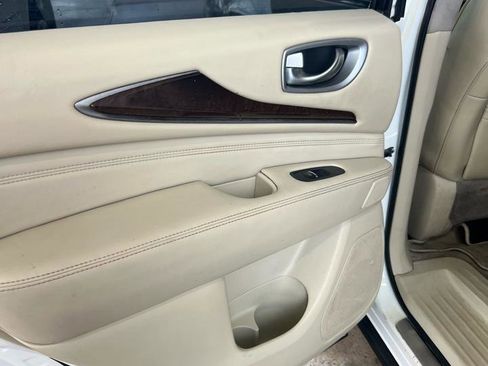 Used 2013 INFINITI JX35 AWD w/ Premium Pkg image 10