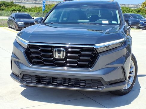 Used 2025 Honda CR-V EX image 2