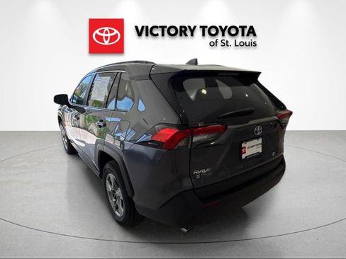 Used 2025 Toyota RAV4 XLE image 5
