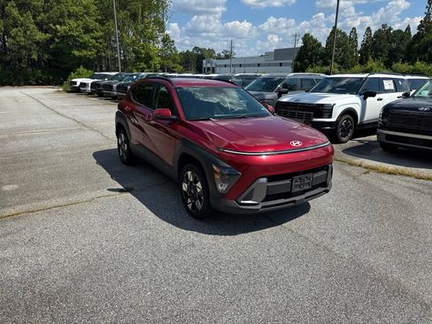 Used 2024 Hyundai Kona SEL AWD/4WD image 6