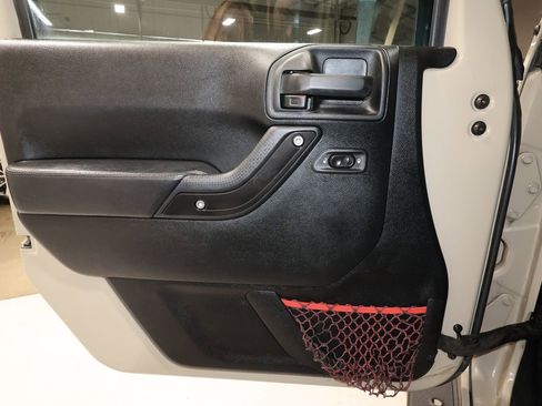 Used 2017 Jeep Wrangler Unlimited Rubicon image 20