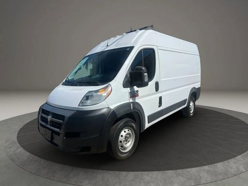 Used 2018 RAM ProMaster 2500 FWD image 1